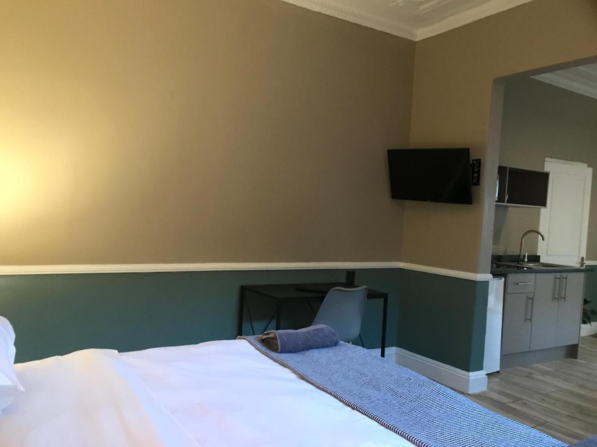 Aluve Guesthouse Йоханесбург Екстериор снимка