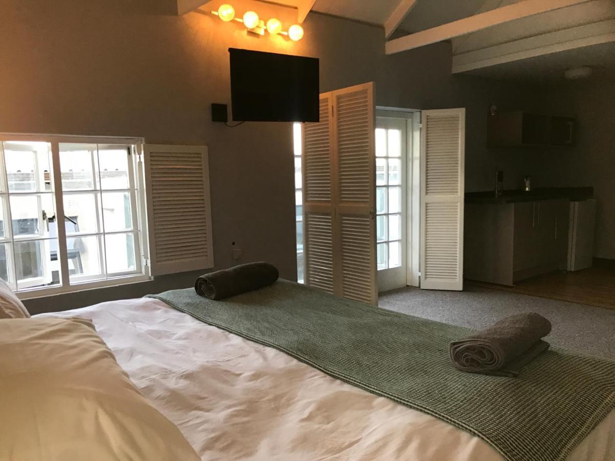 Aluve Guesthouse Йоханесбург Екстериор снимка