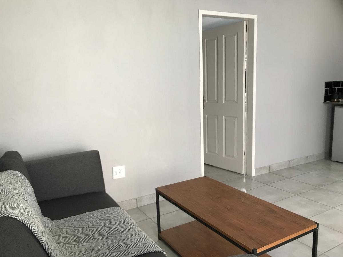 Aluve Guesthouse Йоханесбург Екстериор снимка